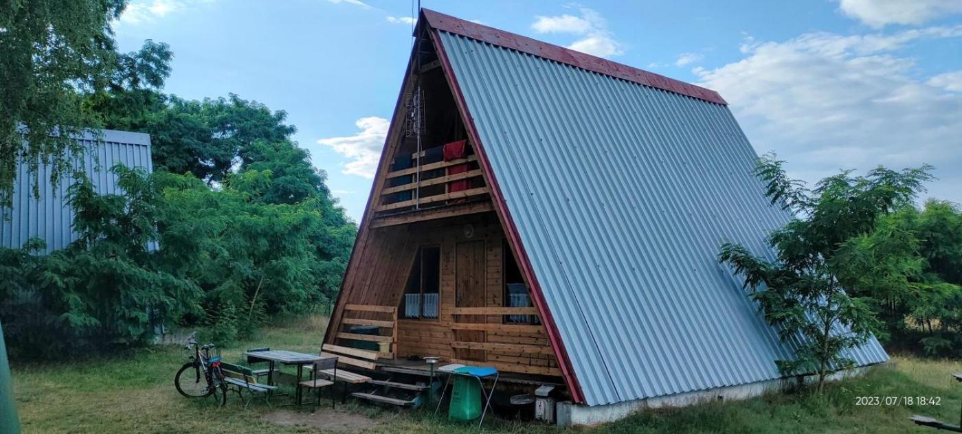 Domki Nad Jeziorem I Pod Lasem Villa Zdbice Exterior photo